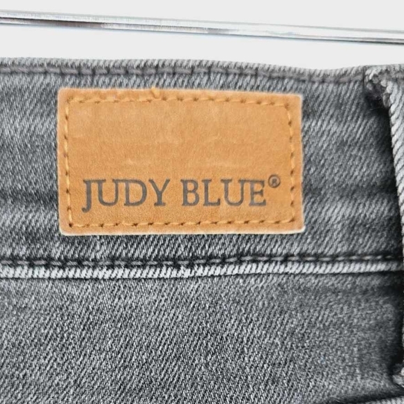 Judy Blue Skinny Fit Charcoal Destroyed Hem Jeans size 27 - Picture 9 of 12